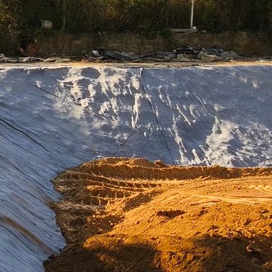 水渠边坡防护水泥毯